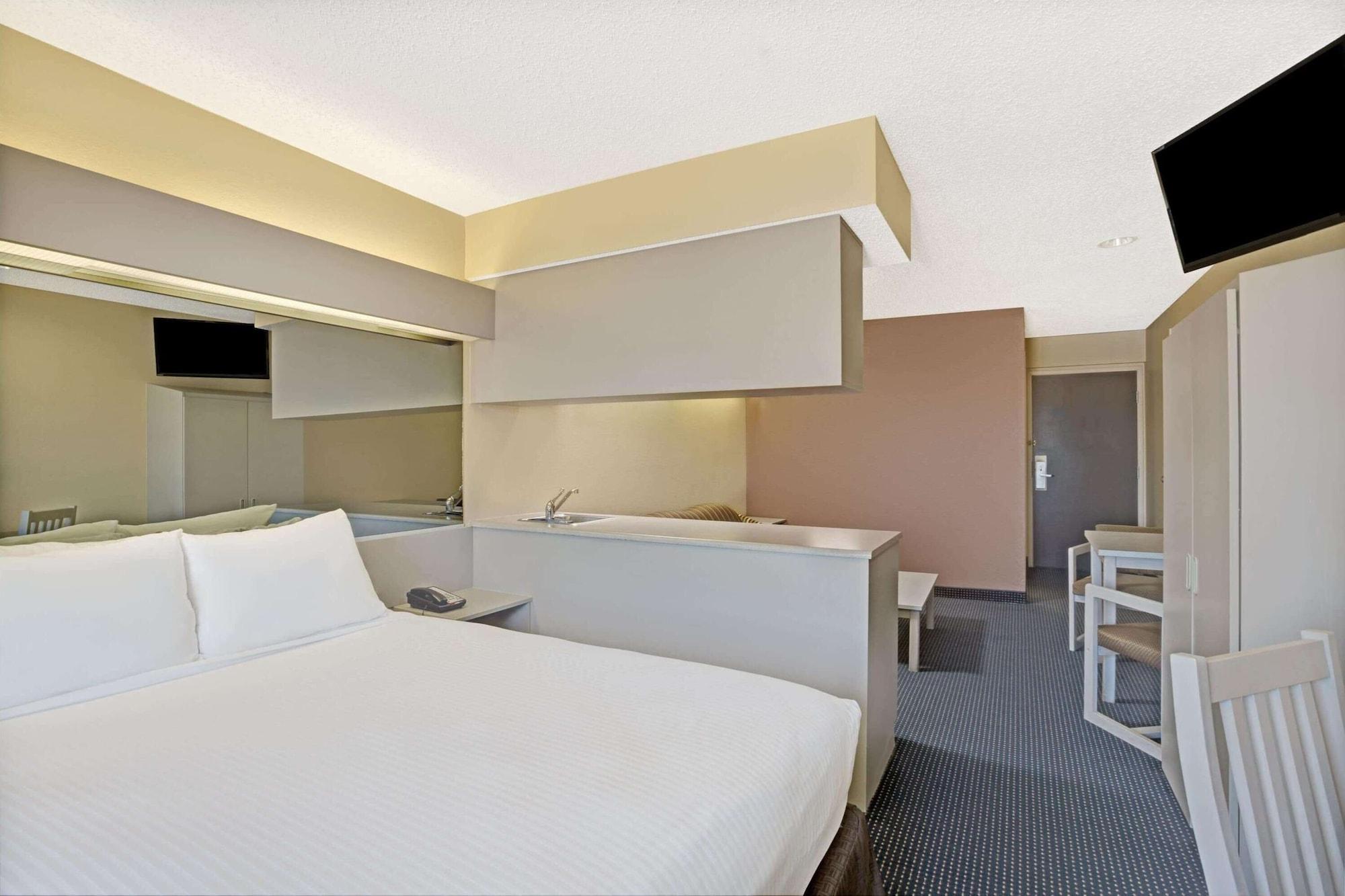 Microtel Inn & Suites By Wyndham Houston/Webster/Nasa/Clearlake Nassau Bay Buitenkant foto